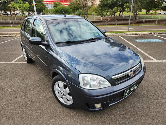 CHEVROLET CORSA 1.4 MPFI PREMIUM SEDAN 8V FLEX 4P MANUAL